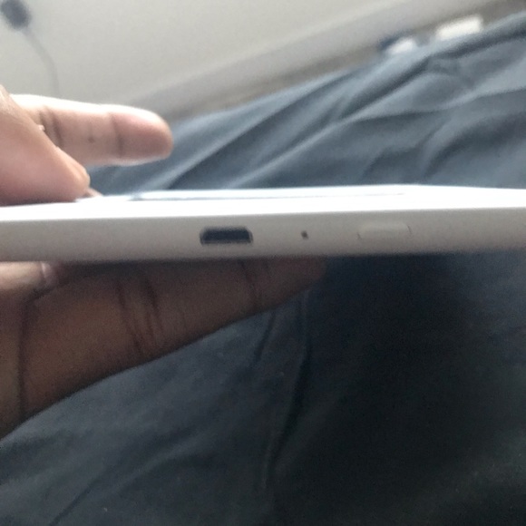 Kindle tablet - Picture 3 of 3